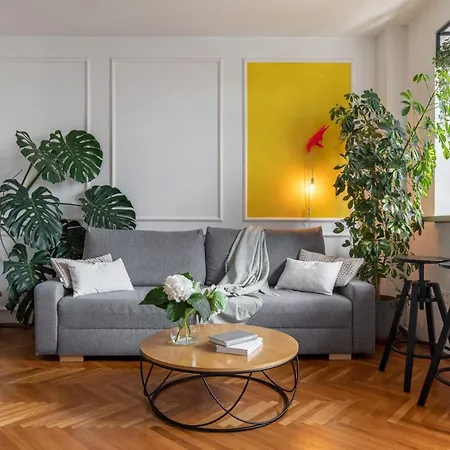 Apartment Royal Palace By Urbanesq